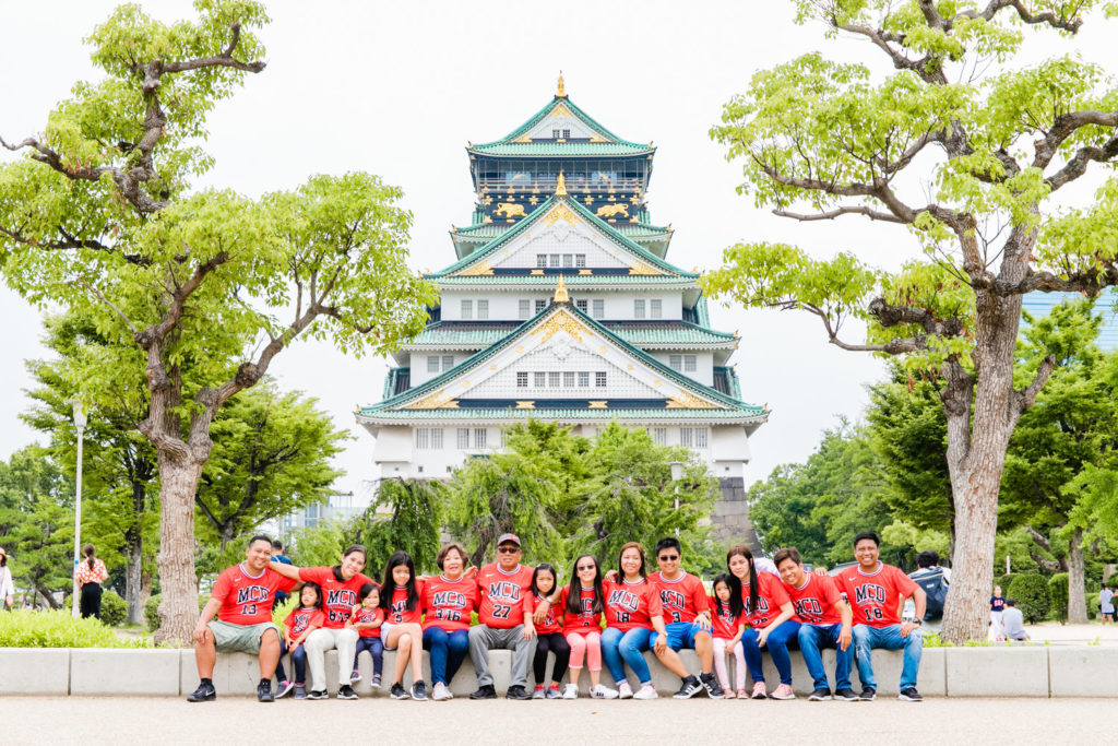 Big Family Photoshooting In Osaka Castle Park Photoguider Japan